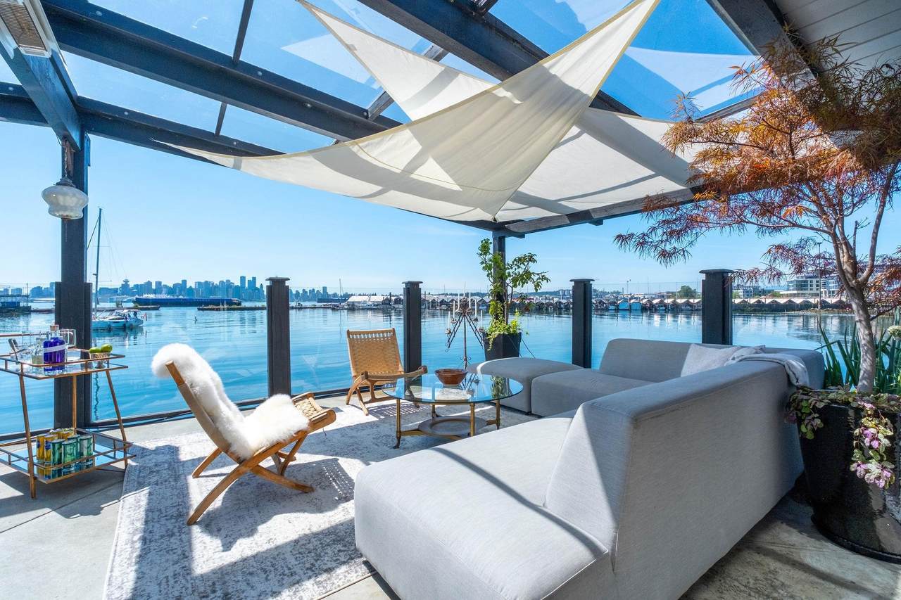 415 Esplanade Avenue - Photo 1
