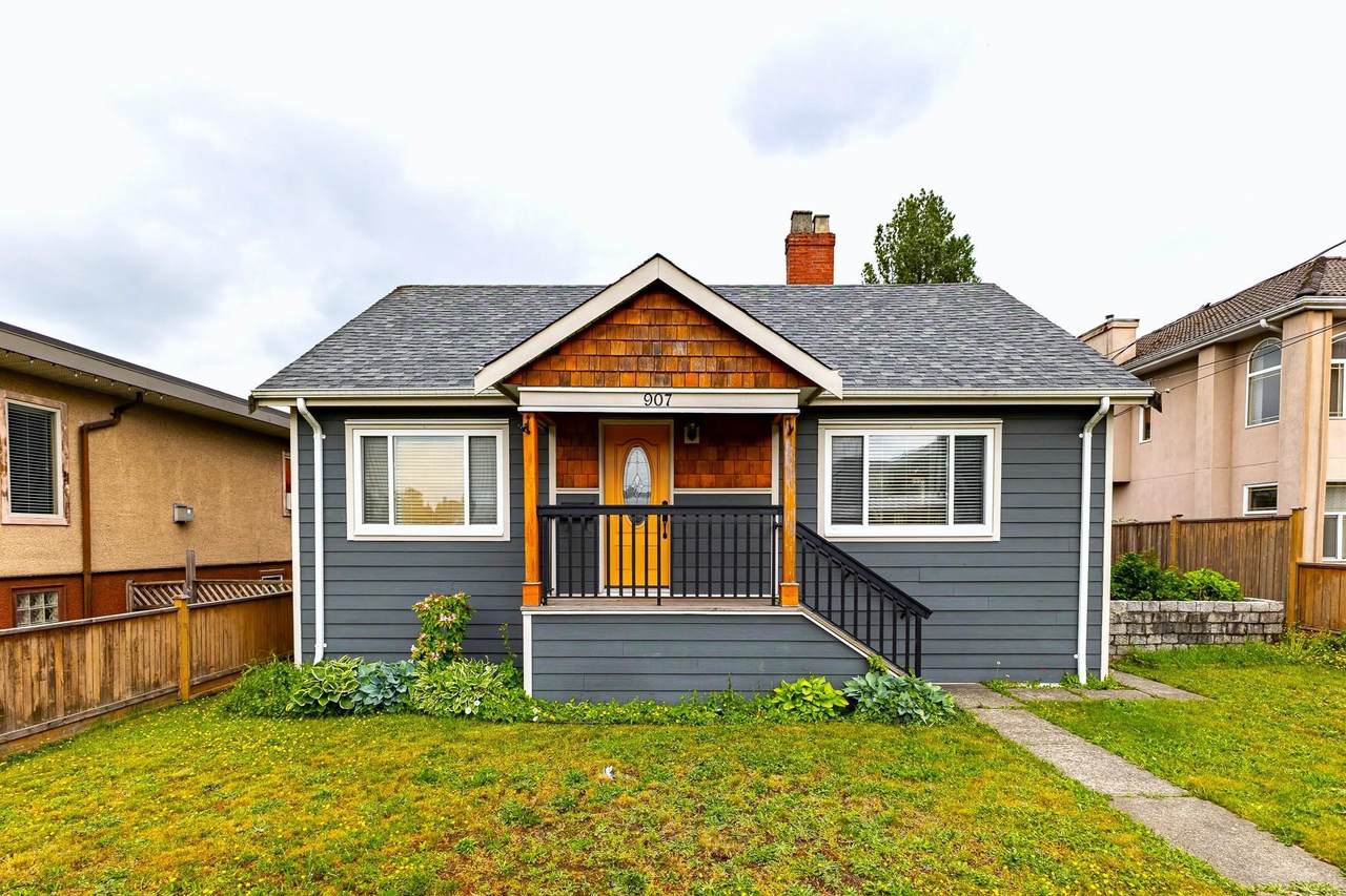 907 Sixth Street - Photo 1
