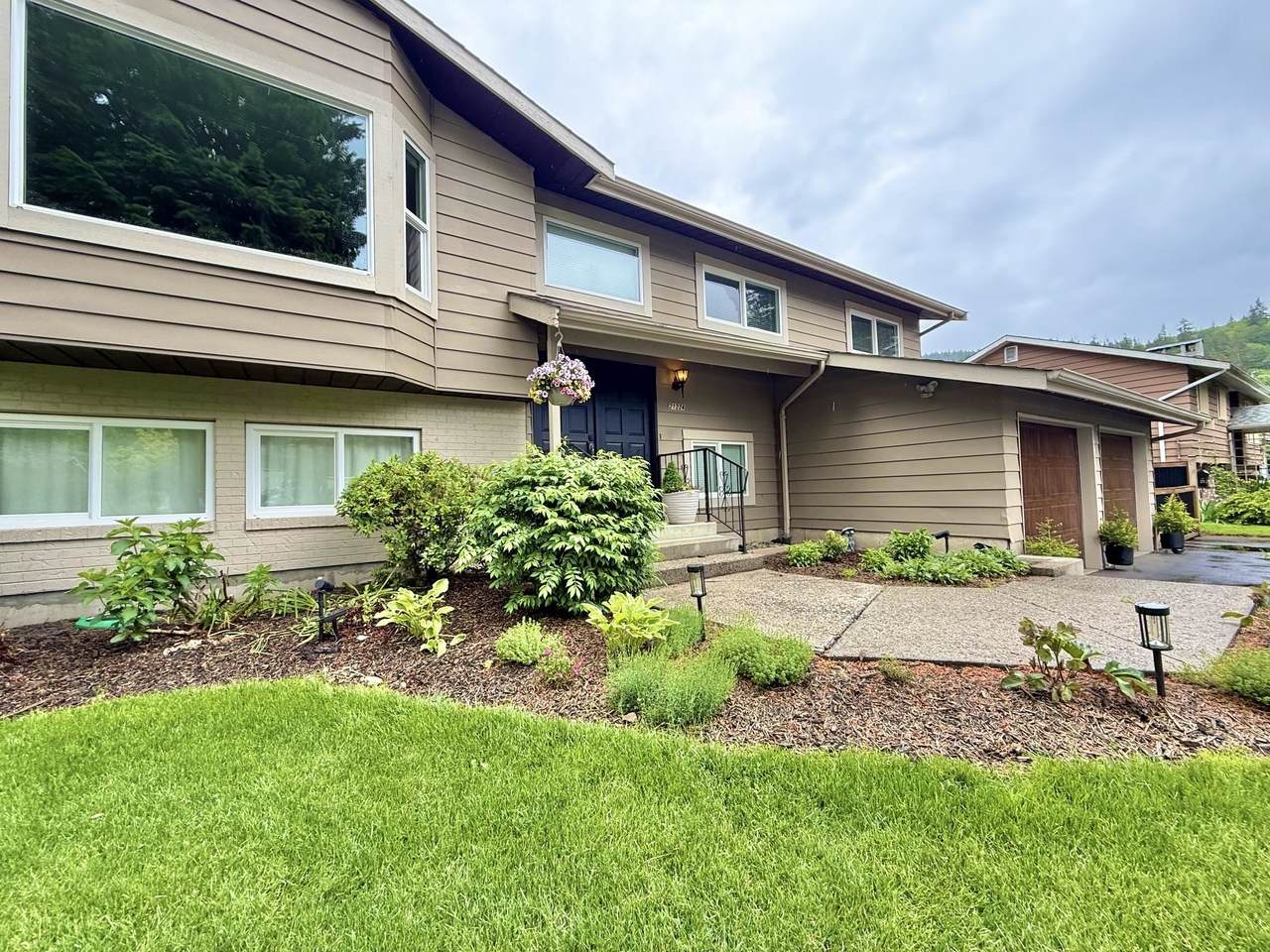 21224 Mountview Crescent - Photo 1