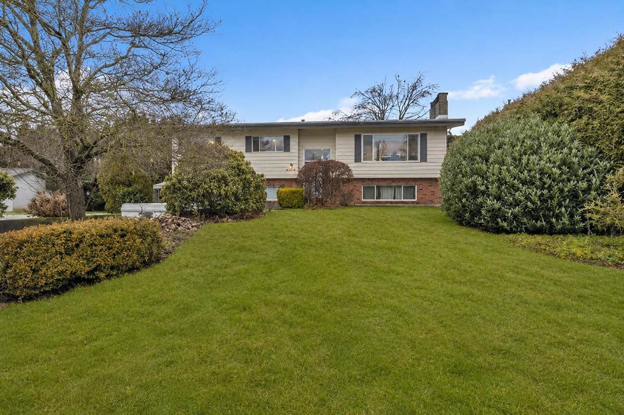 46573 Elgin Drive - Photo 1