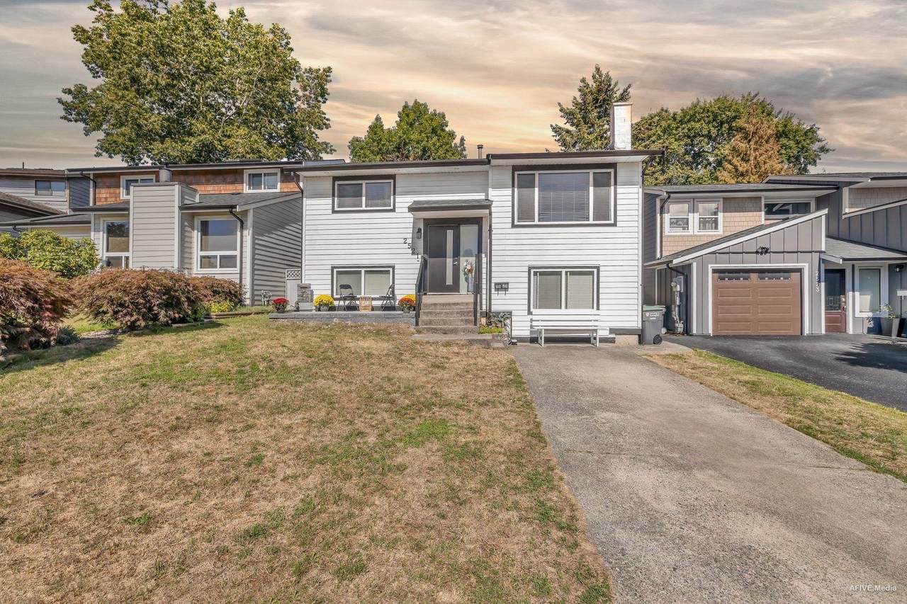 2521 Wilding Crescent - Photo 1