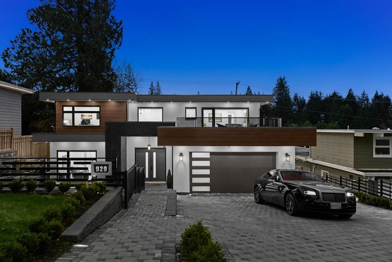 929 Canyon Boulevard - Photo 1