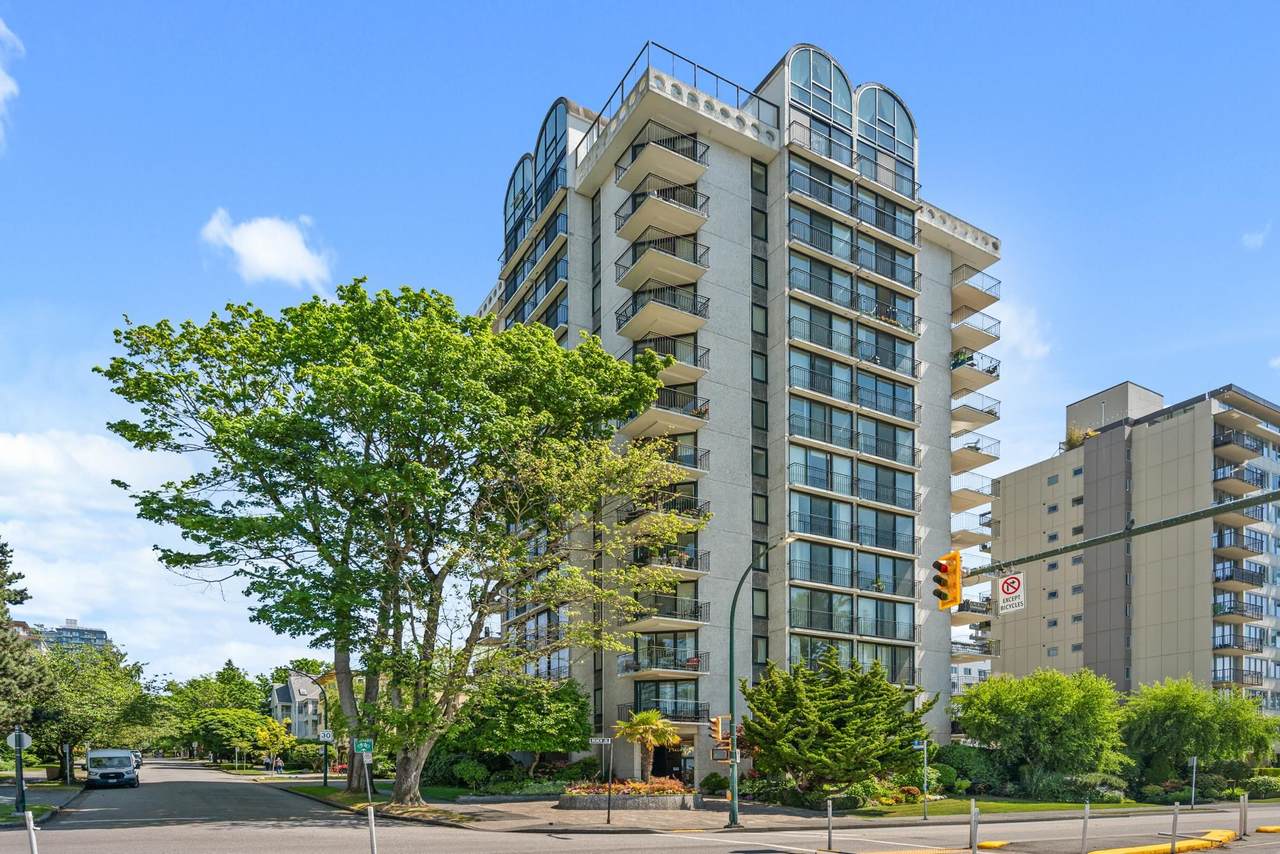 1575 Beach Avenue - Photo 1