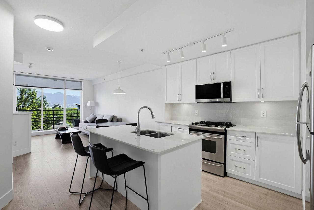 298 11th Avenue - Photo 1