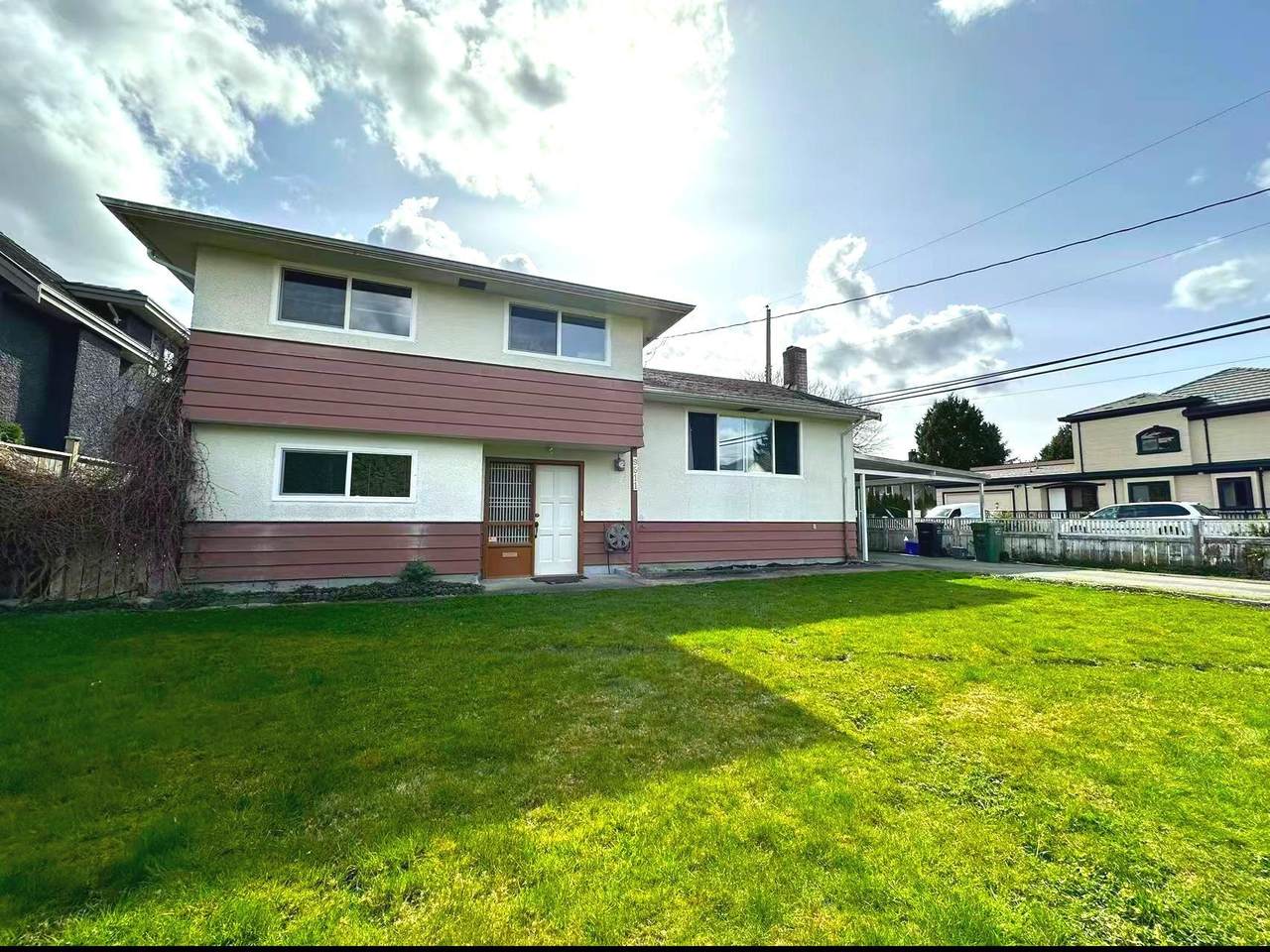 9511 Pinewell Crescent - Photo 1