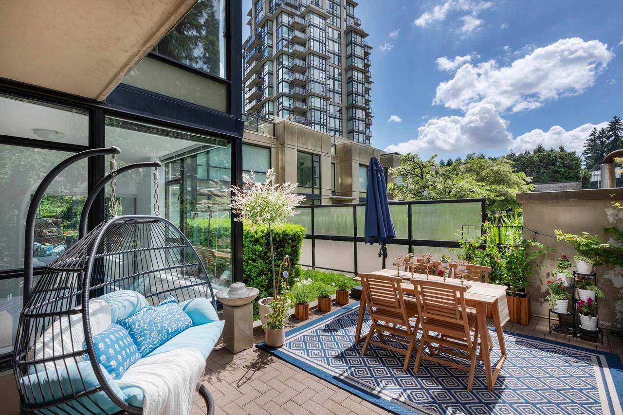 15 Royal Avenue - Photo 1