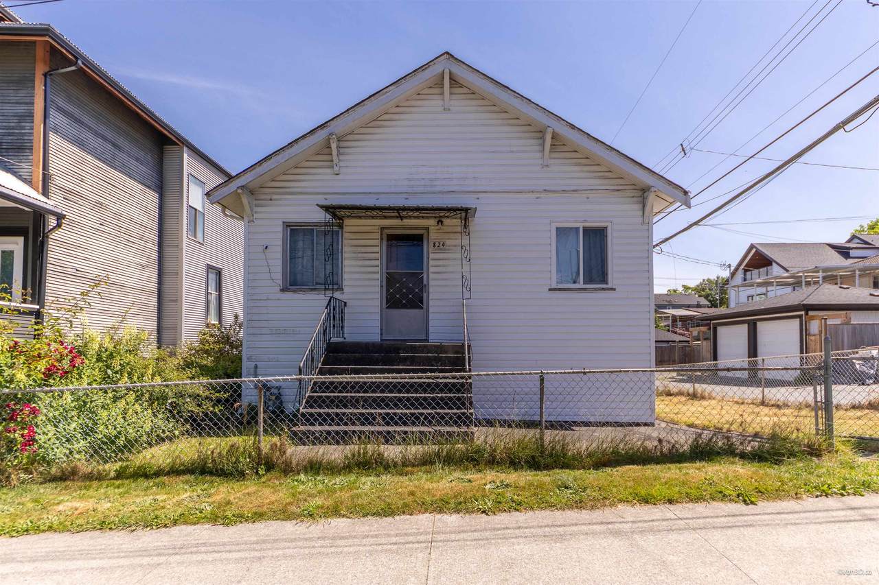 824 Semlin Drive - Photo 1