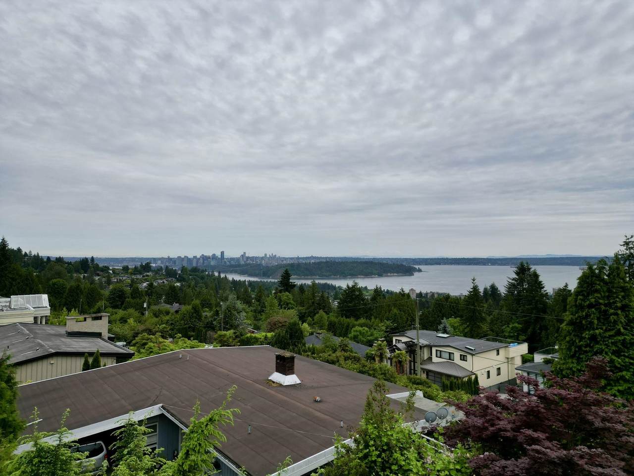 1230 Queens Avenue - Photo 1