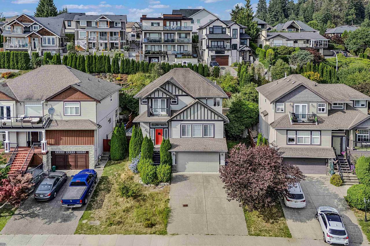 33821 Grewall Crescent - Photo 1