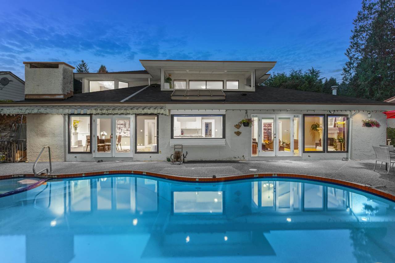 1285 Chartwell Crescent - Photo 1