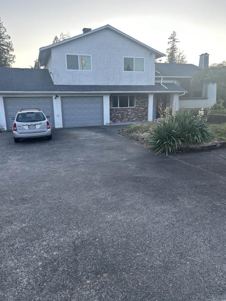 10635 160 Street - Photo 1