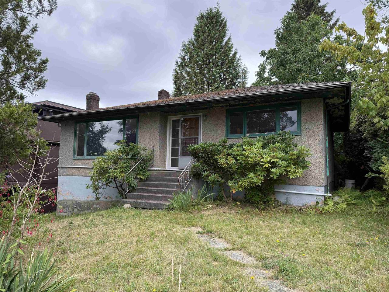 115 Howard Avenue - Photo 1