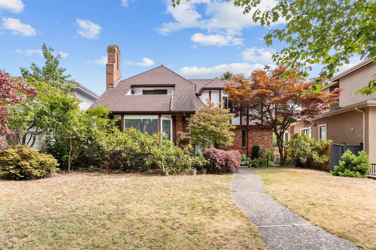 5564 Elizabeth Street - Photo 1
