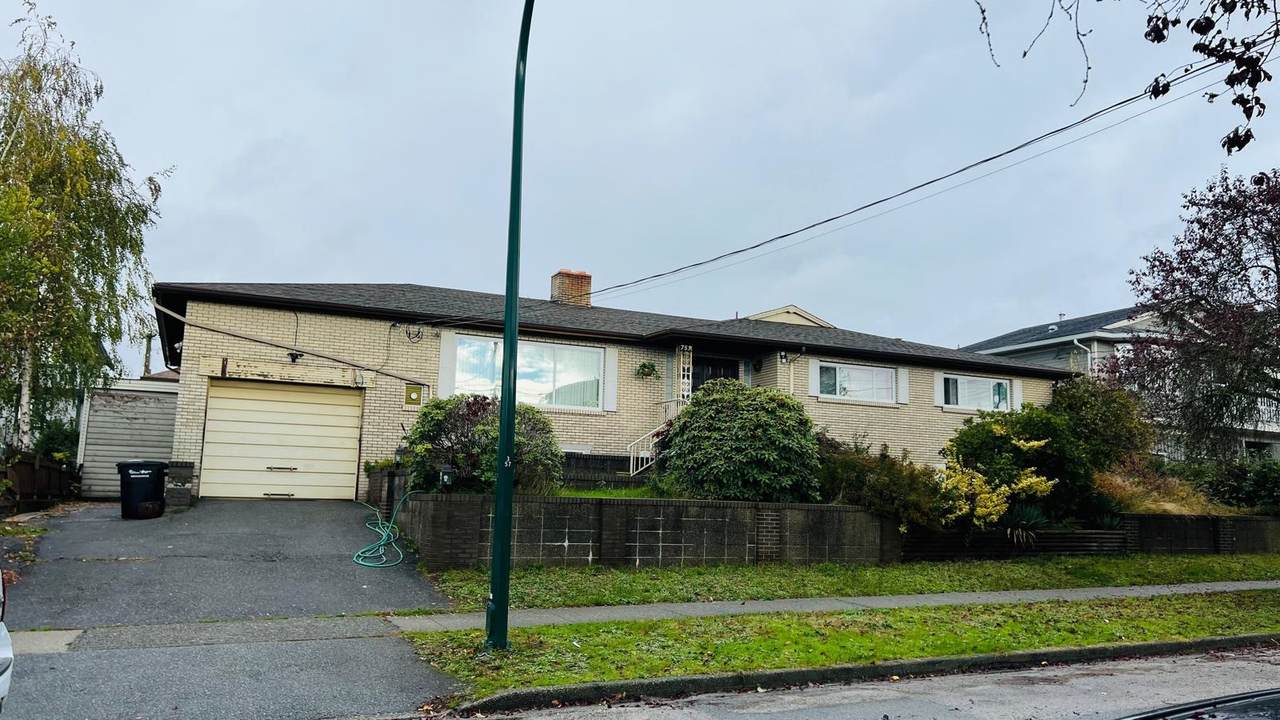 753 55th Avenue - Photo 1