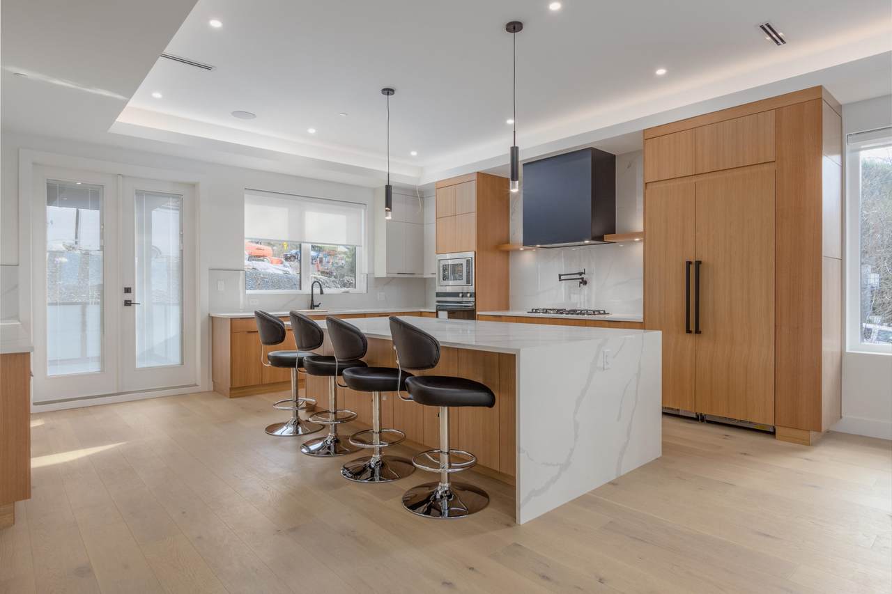 3385 Mamquam Road - Photo 1