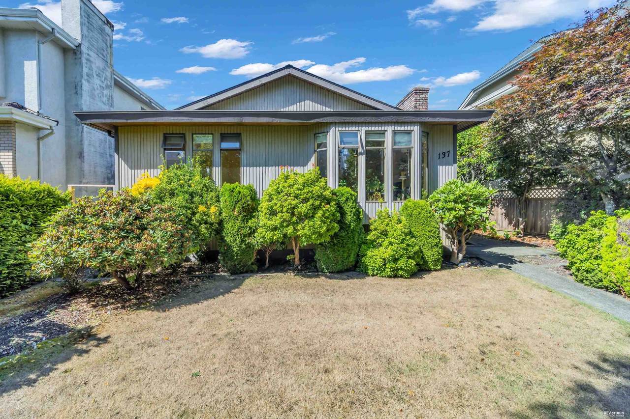 137 Woodstock Avenue - Photo 1
