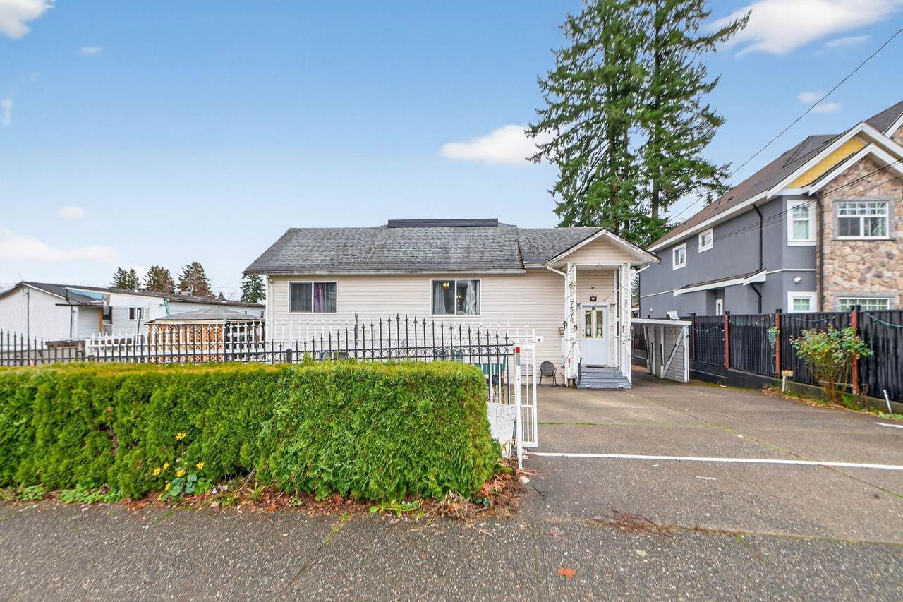 7576 140 Street - Photo 1