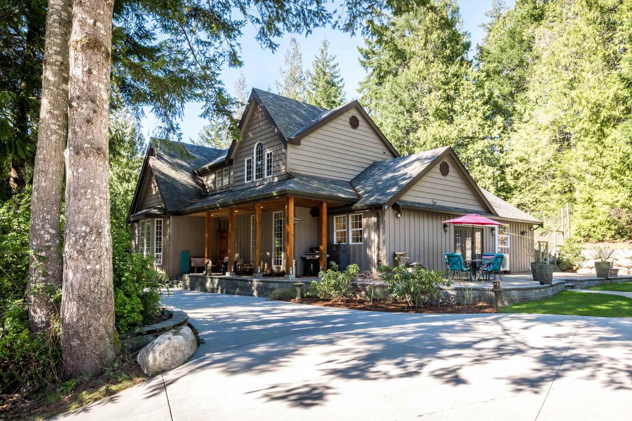 6979 Sechelt Inlet Road - Photo 1