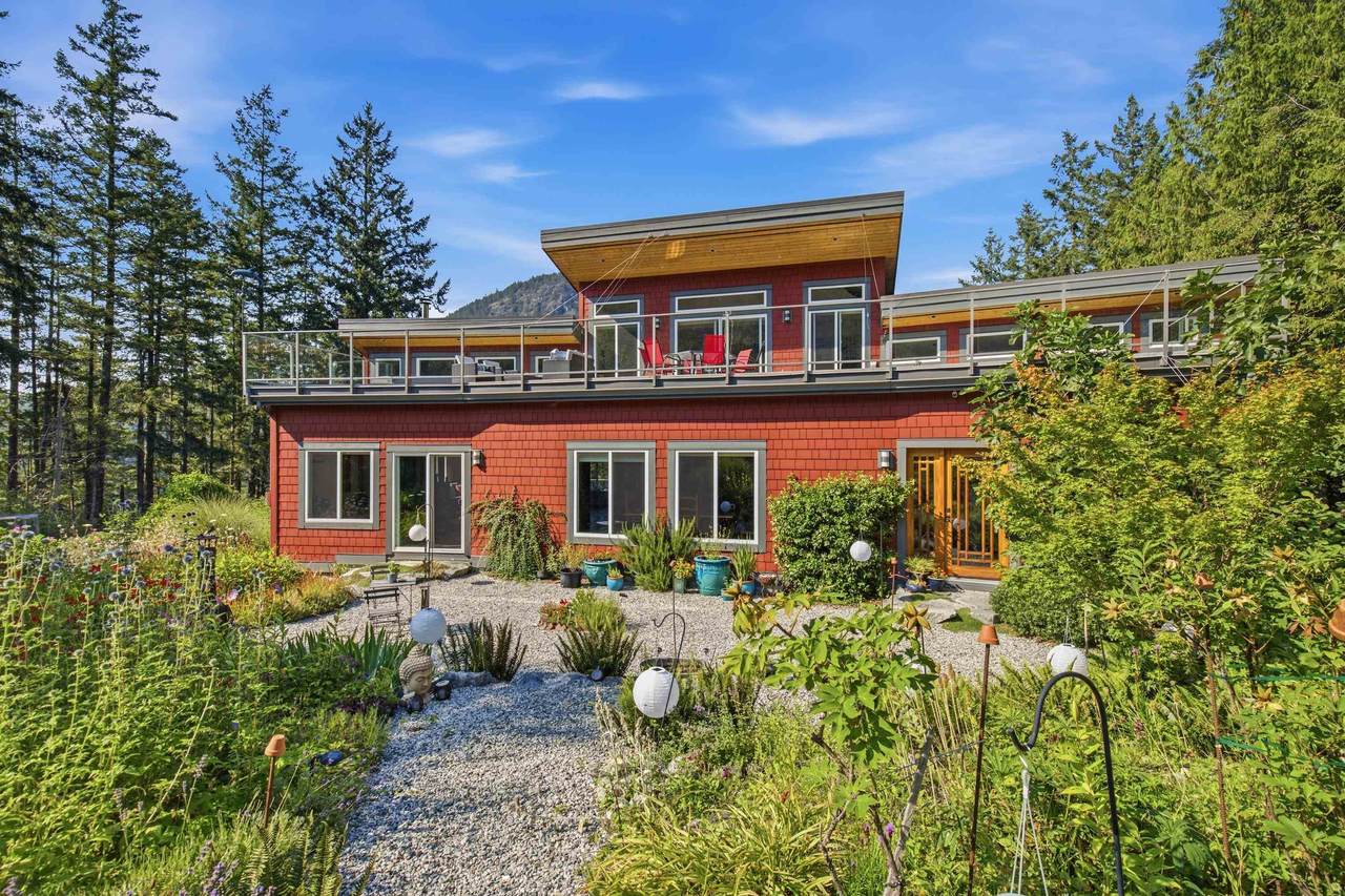 12899 Sunshine Coast Highway - Photo 1