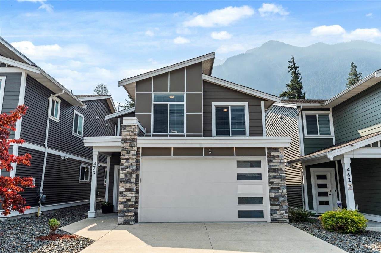 470 Fort Street - Photo 1