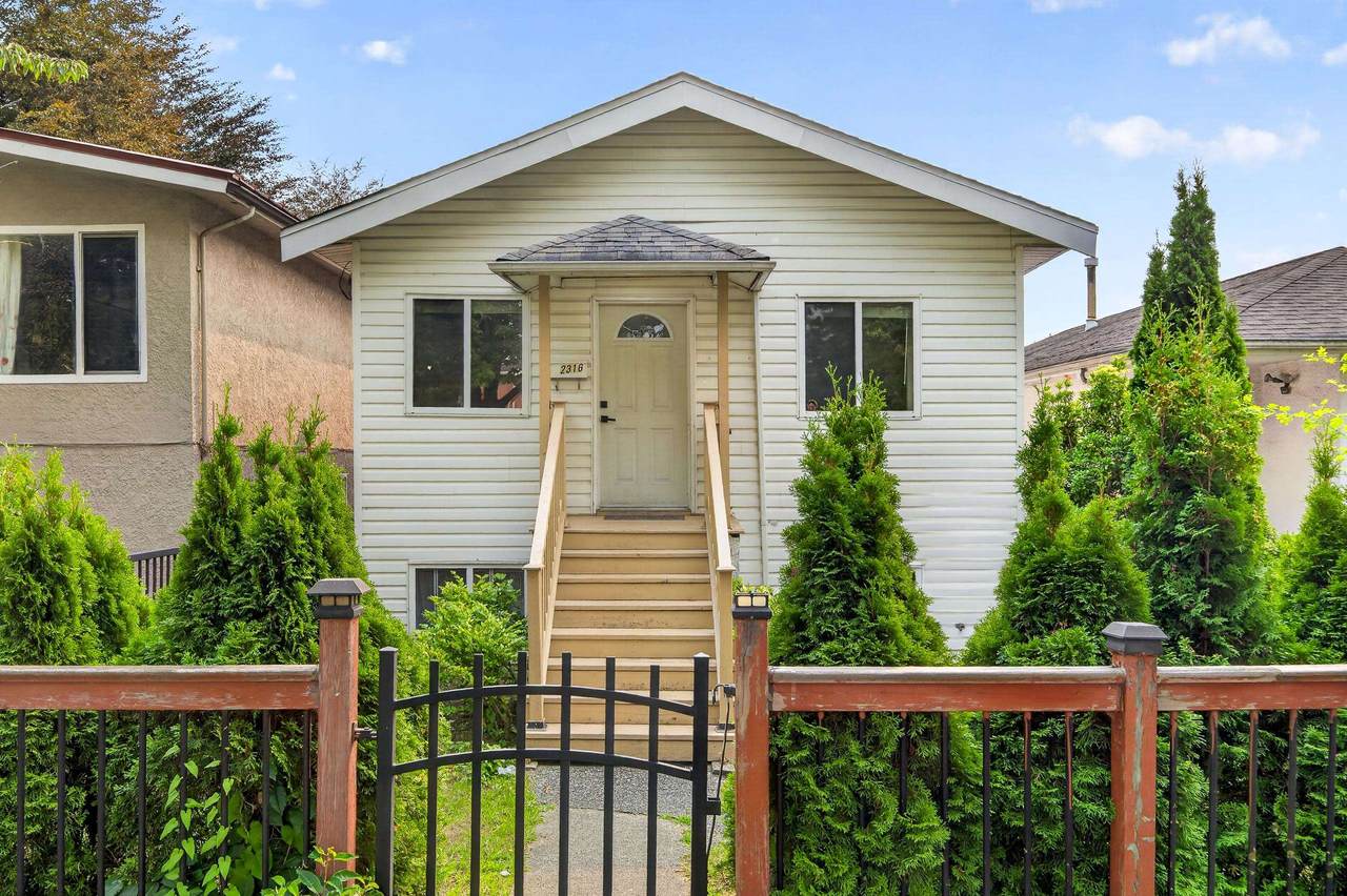 2316 Nanaimo Street - Photo 1