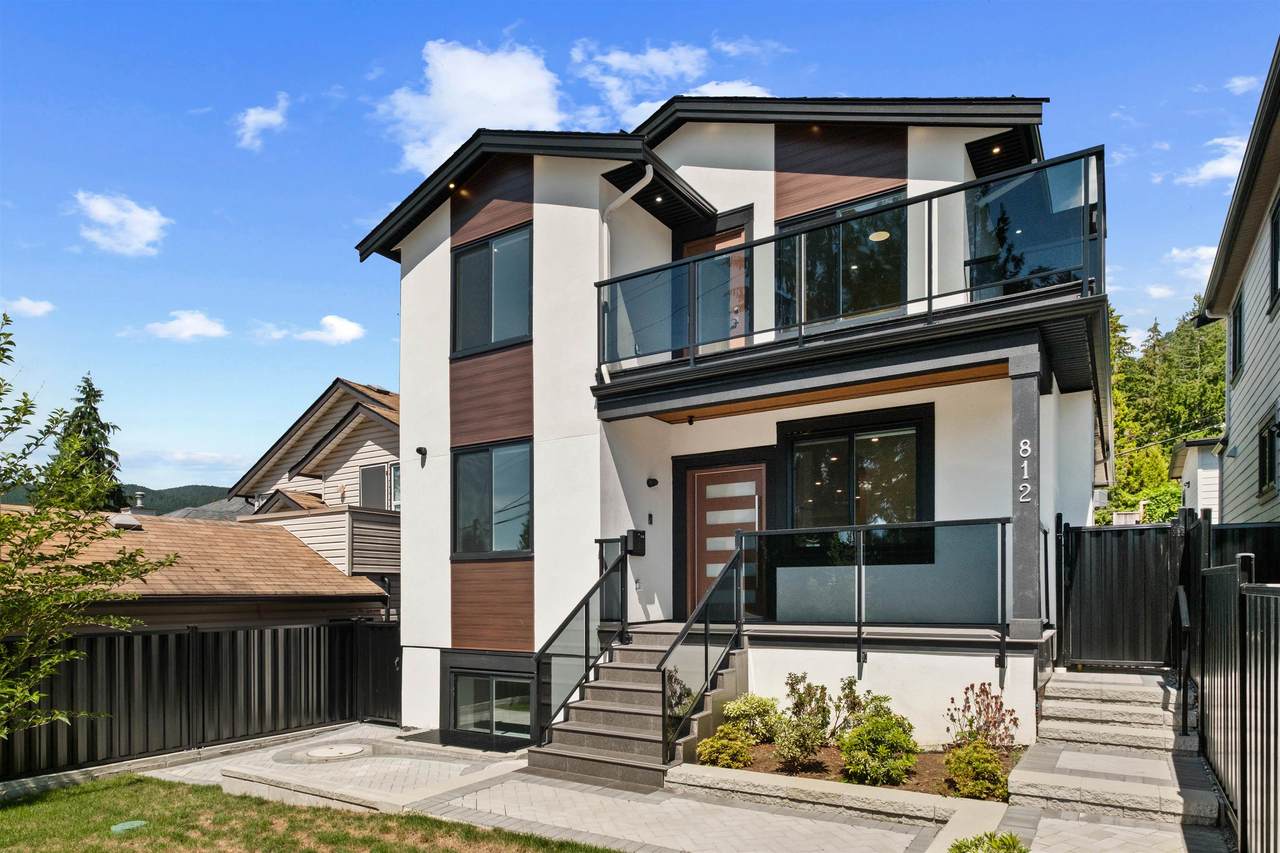 812 Montroyal Boulevard - Photo 1