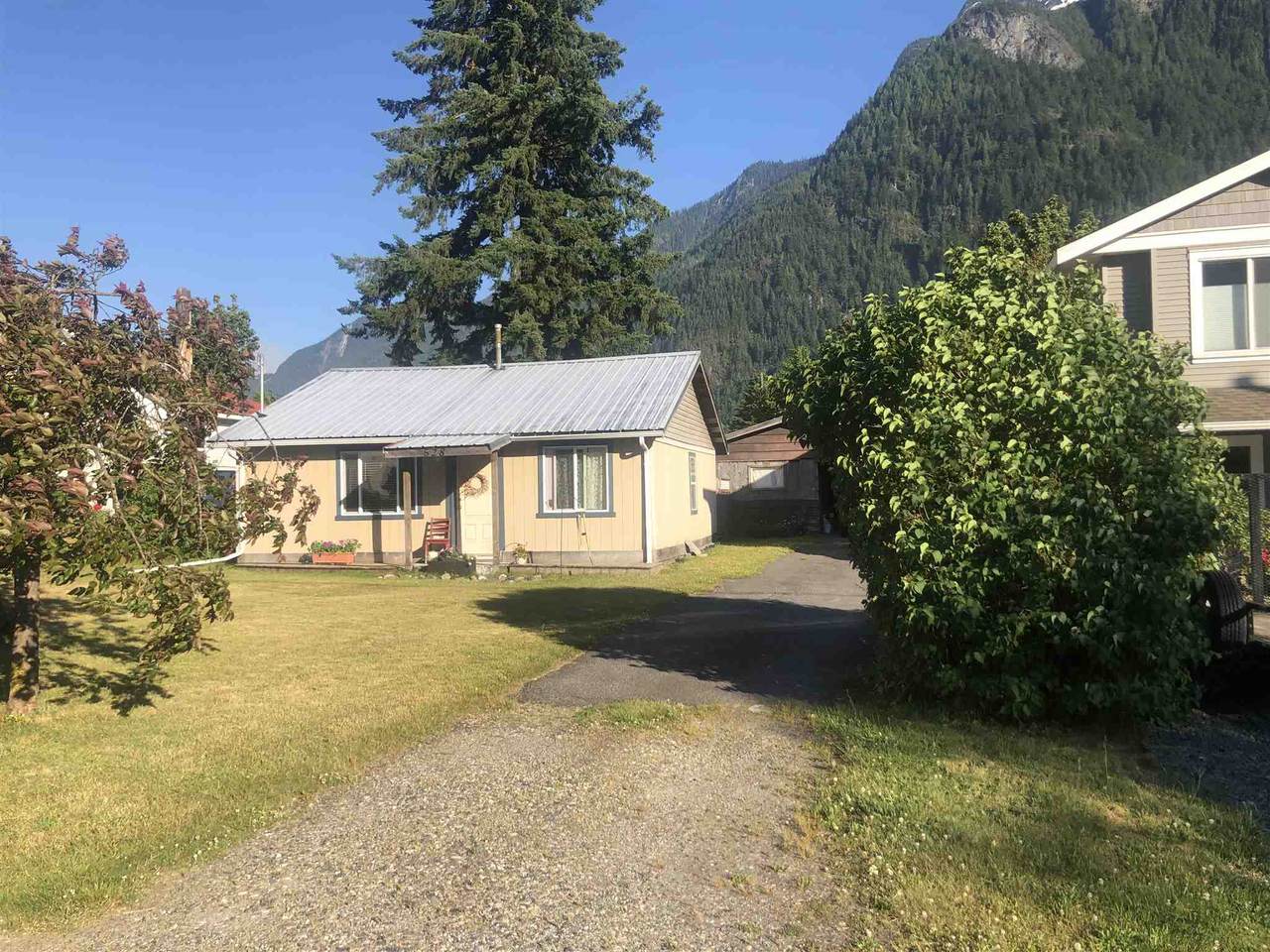 528 Fort Street - Photo 1