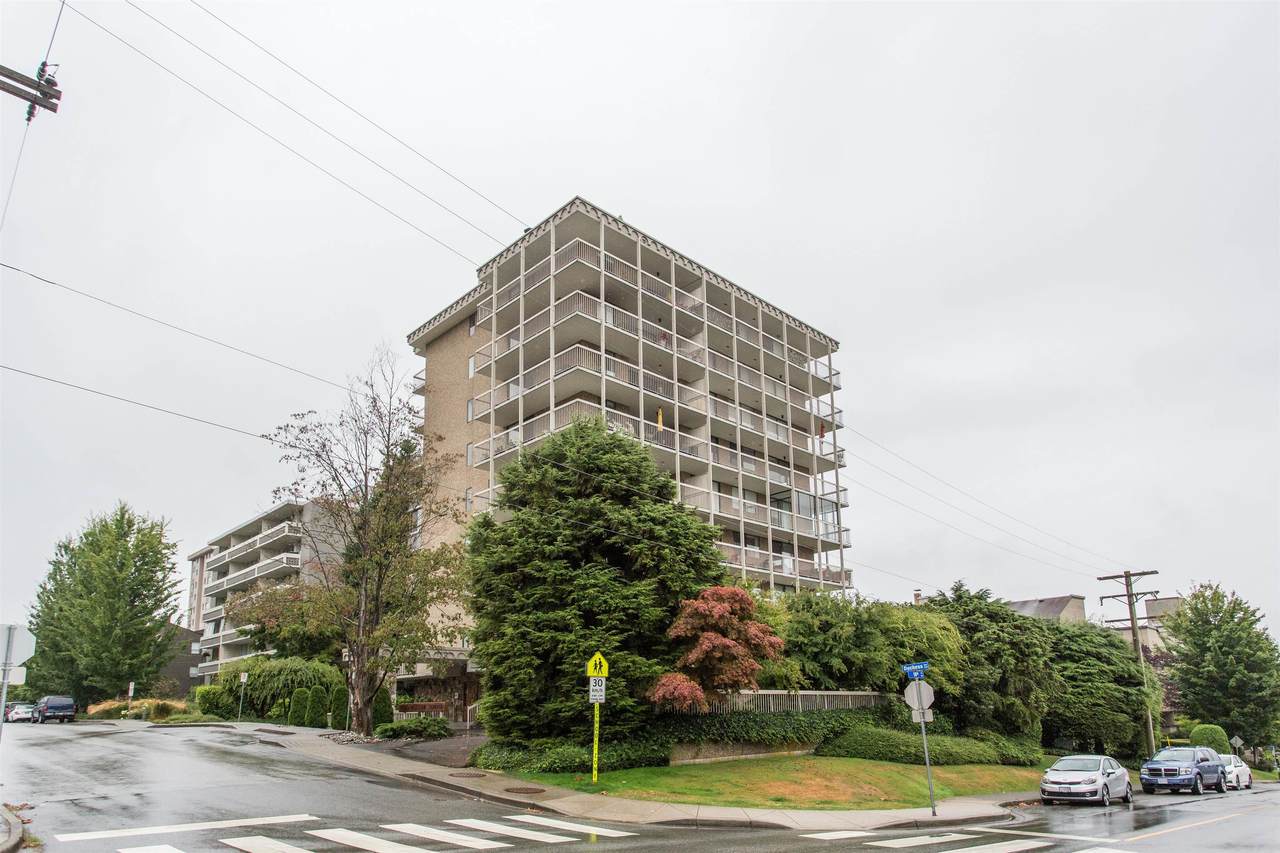1390 Duchess Avenue - Photo 1