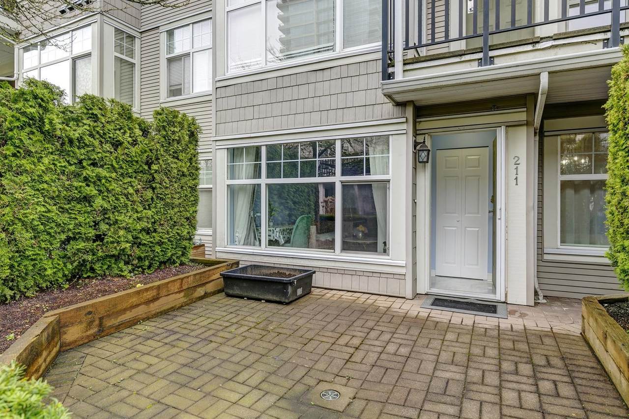 7038 21ST Avenue - Photo 1