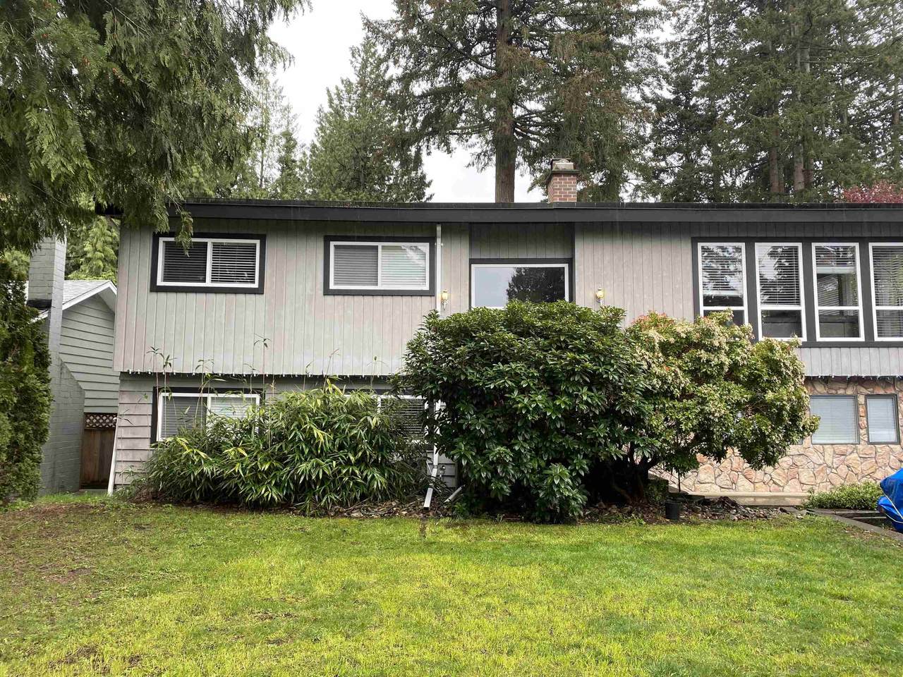 5156 8A Avenue - Photo 1