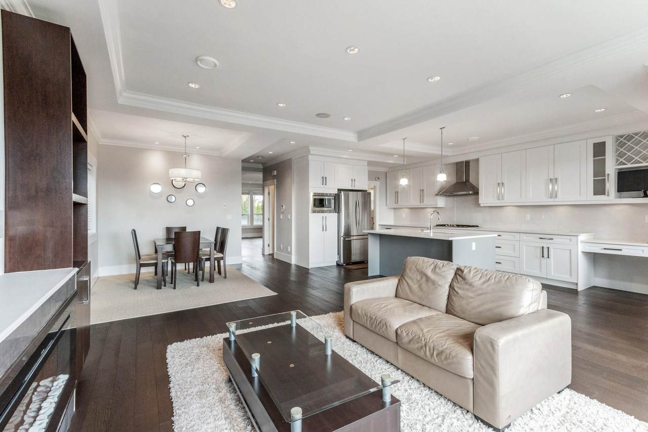 936 Harris Avenue - Photo 1
