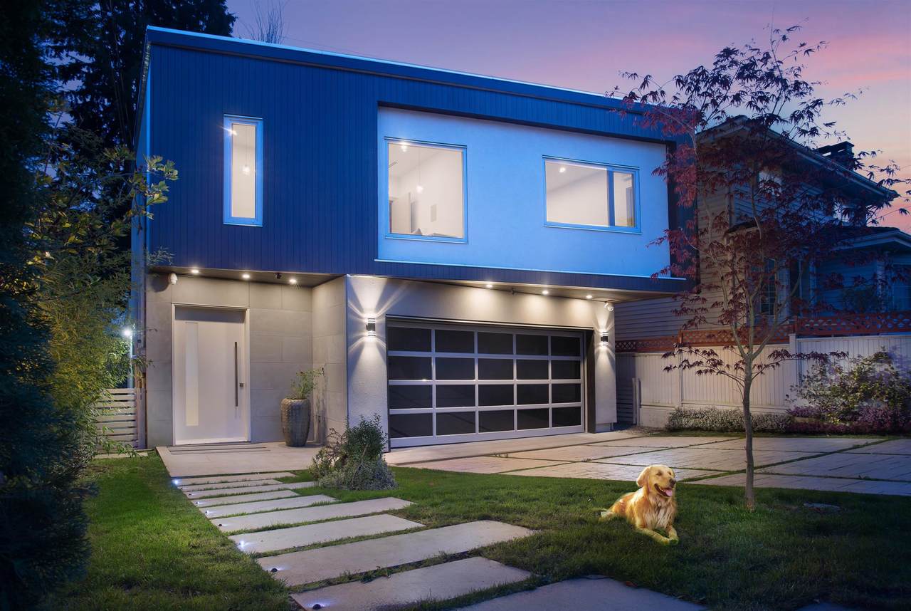 1076 Park Drive - Photo 1