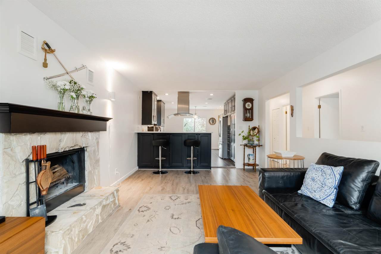 1239 Hornby Street - Photo 1