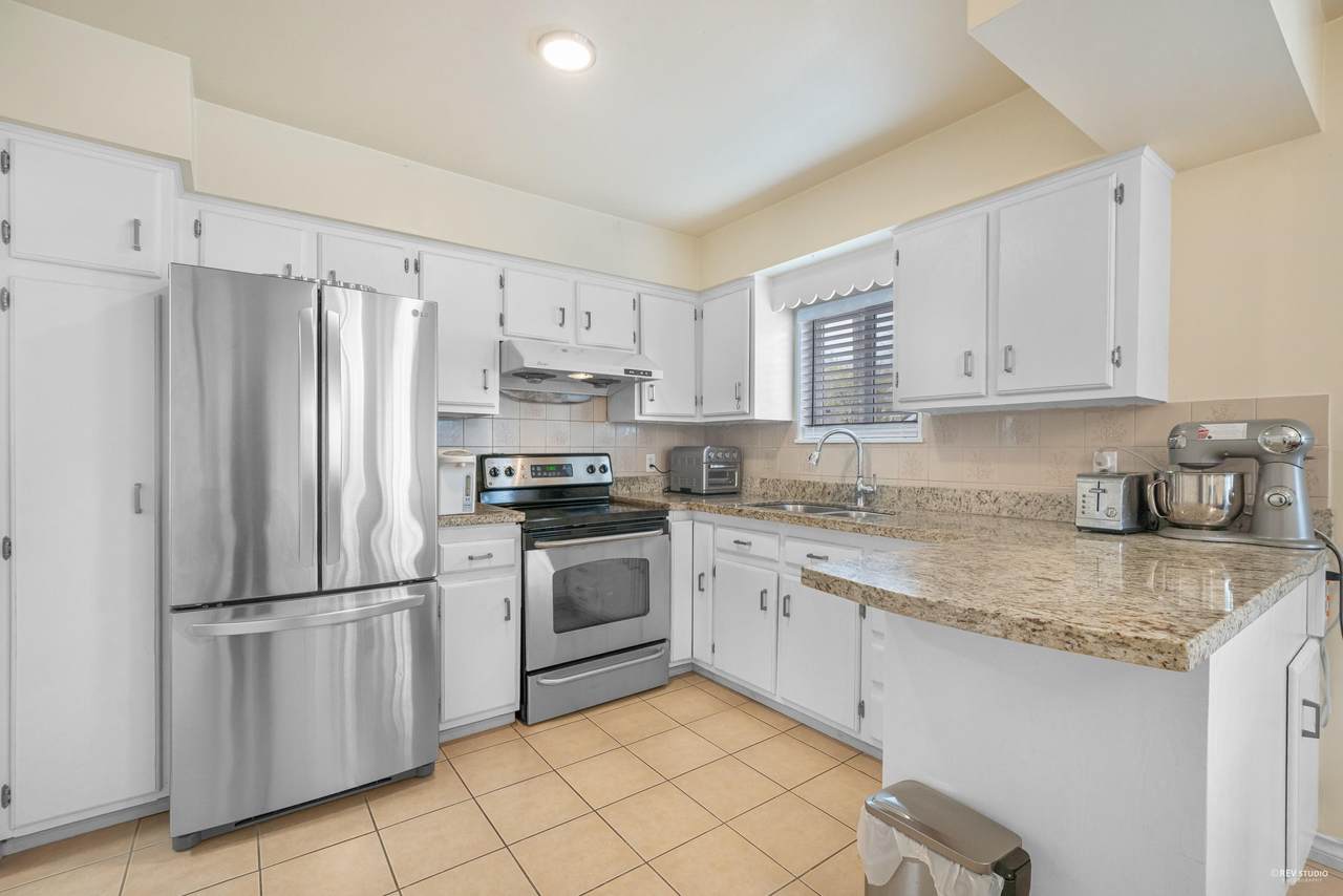 3215 44TH Avenue - Photo 1