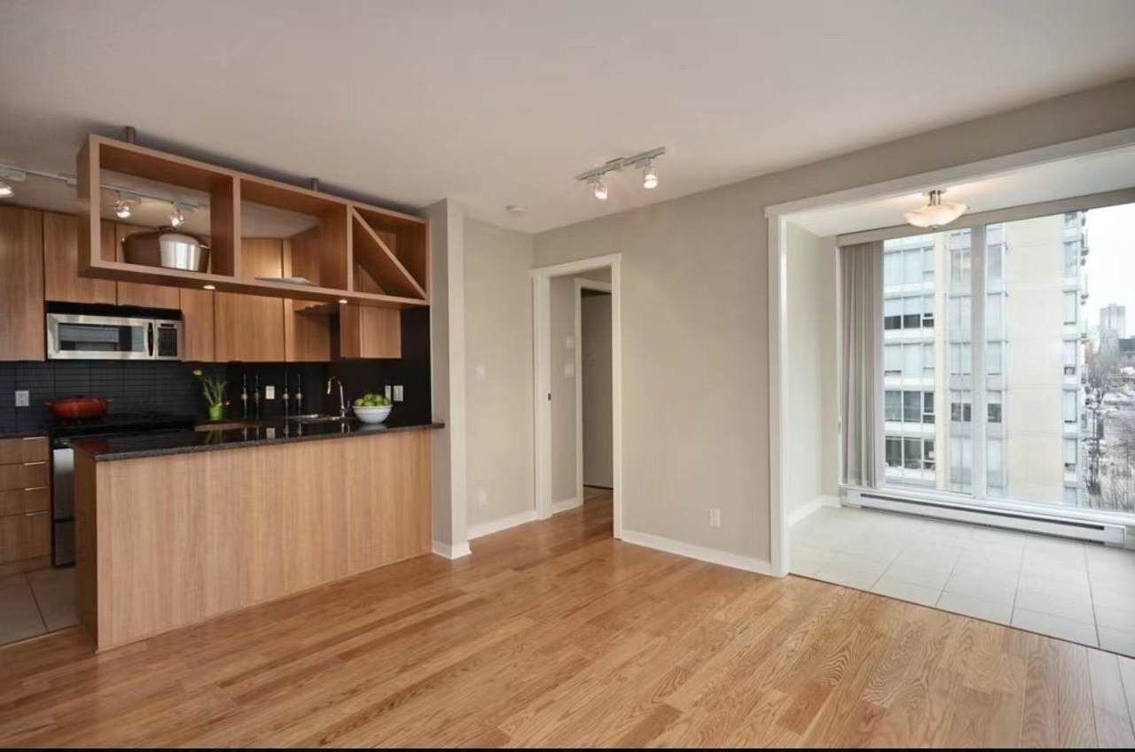 1010 Richards Street - Photo 1