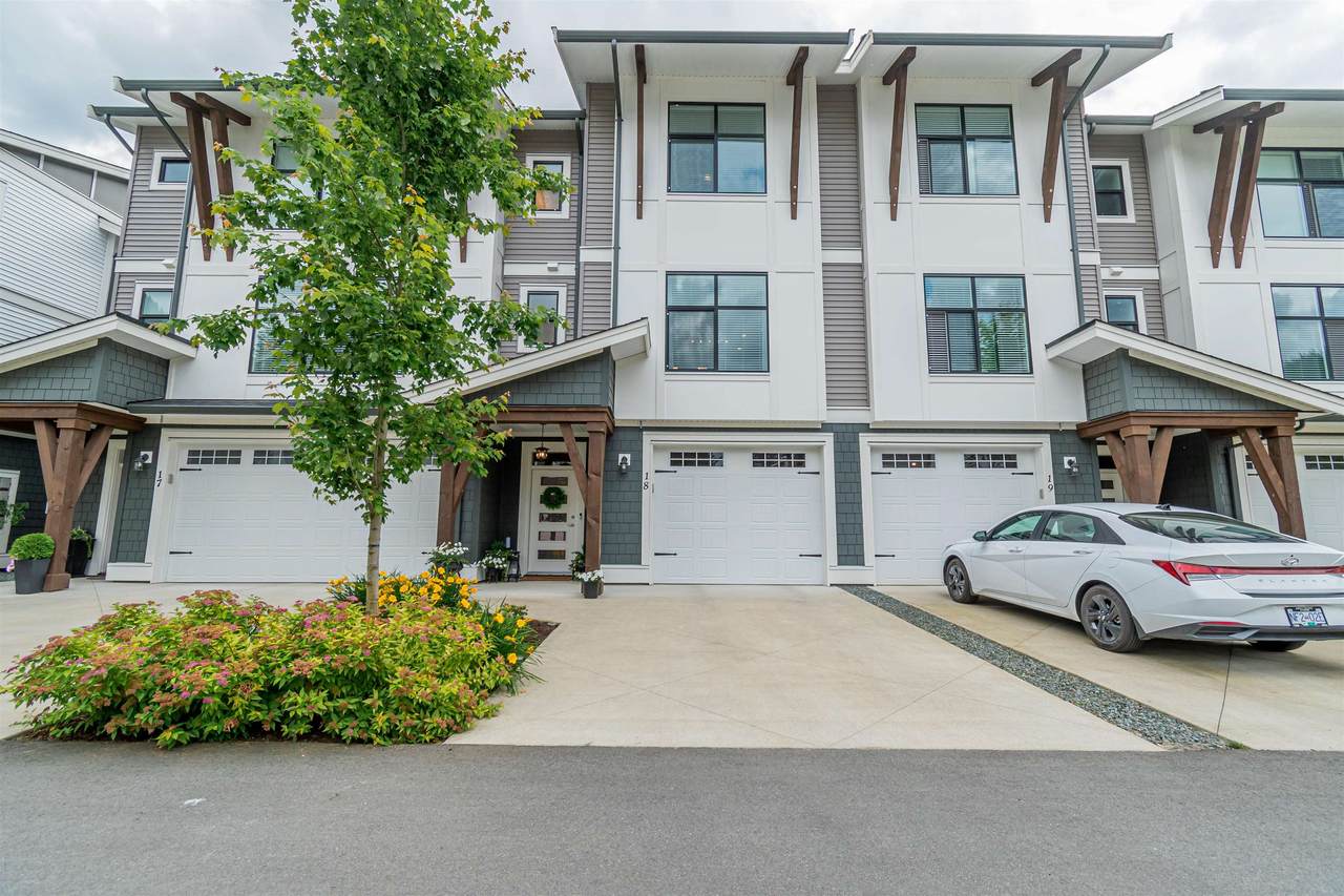 386 Pine Avenue - Photo 1