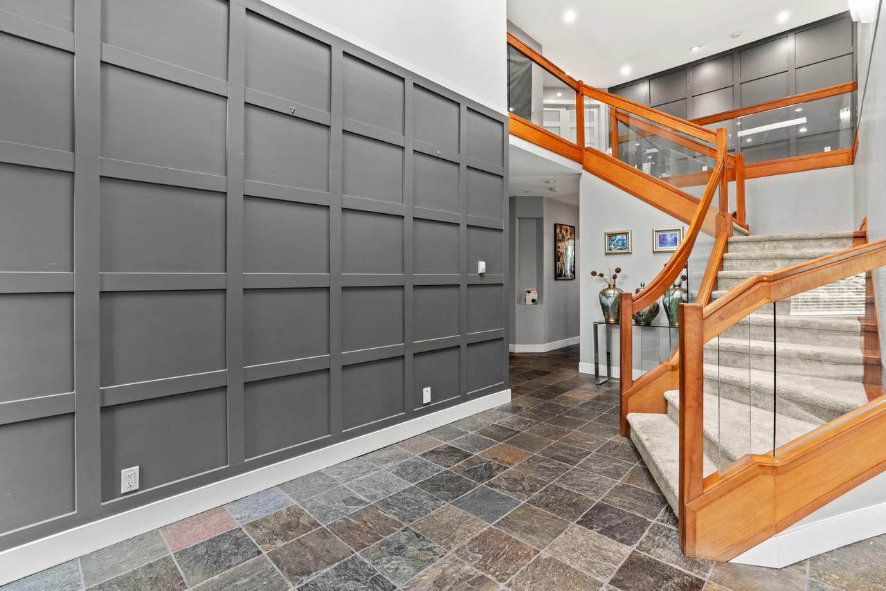 10033 181 Street - Photo 1