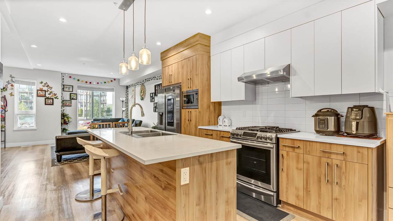 5515 199A Street - Photo 1
