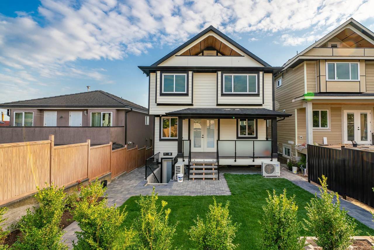 2733 Turner Street - Photo 1