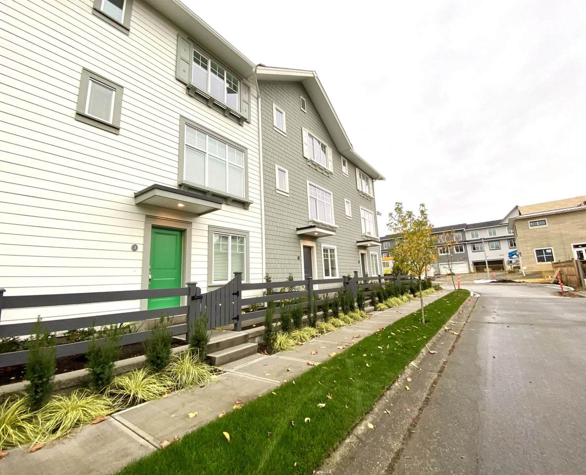 15489 99A Avenue - Photo 1