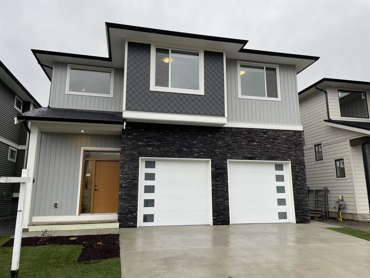 1871 Agassiz Avenue - Photo 1