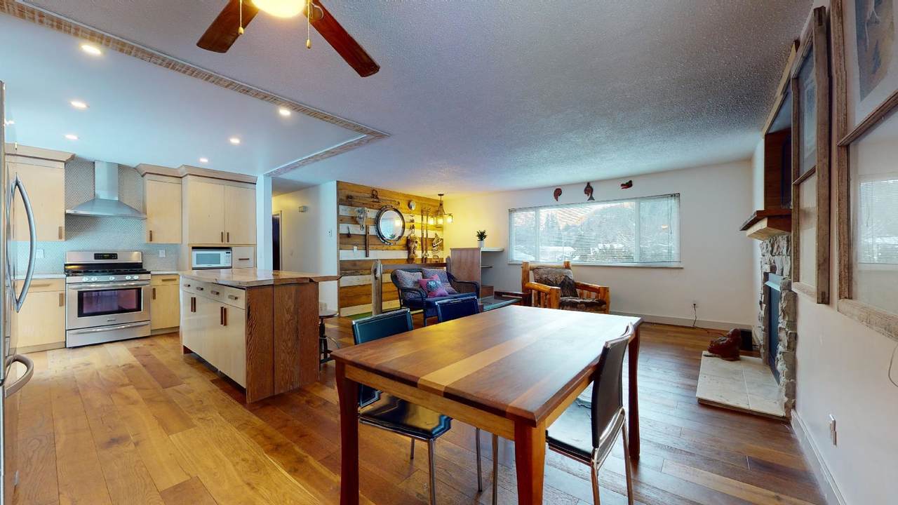 38174 Guilford Drive - Photo 1