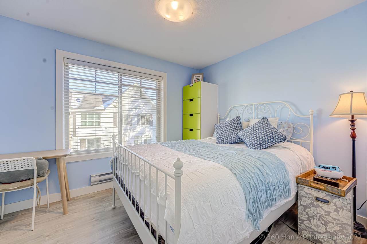 1708 King George Boulevard - Photo 1