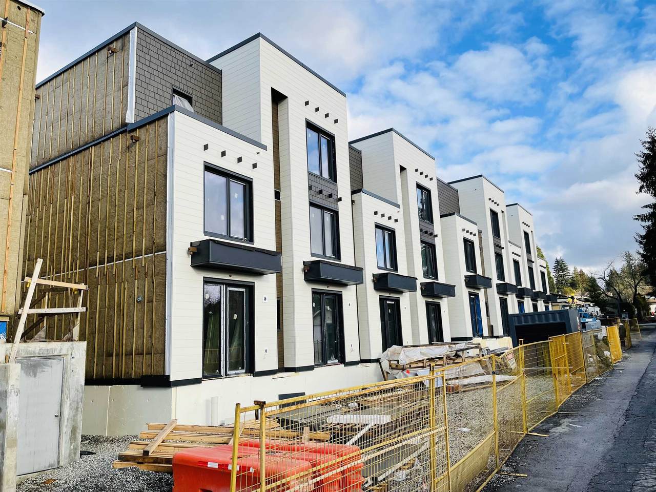 606 Foster Avenue - Photo 1
