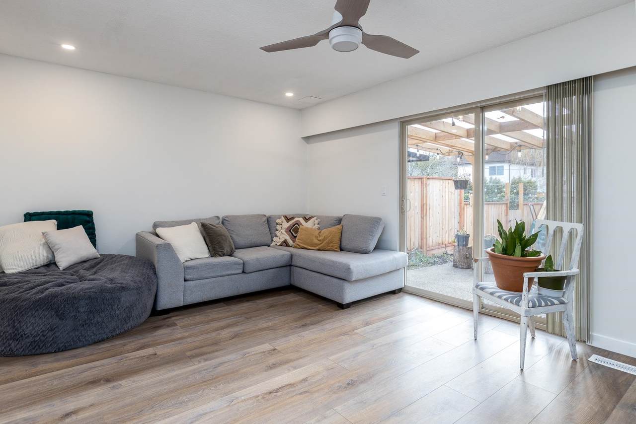 27090 32 Avenue - Photo 1
