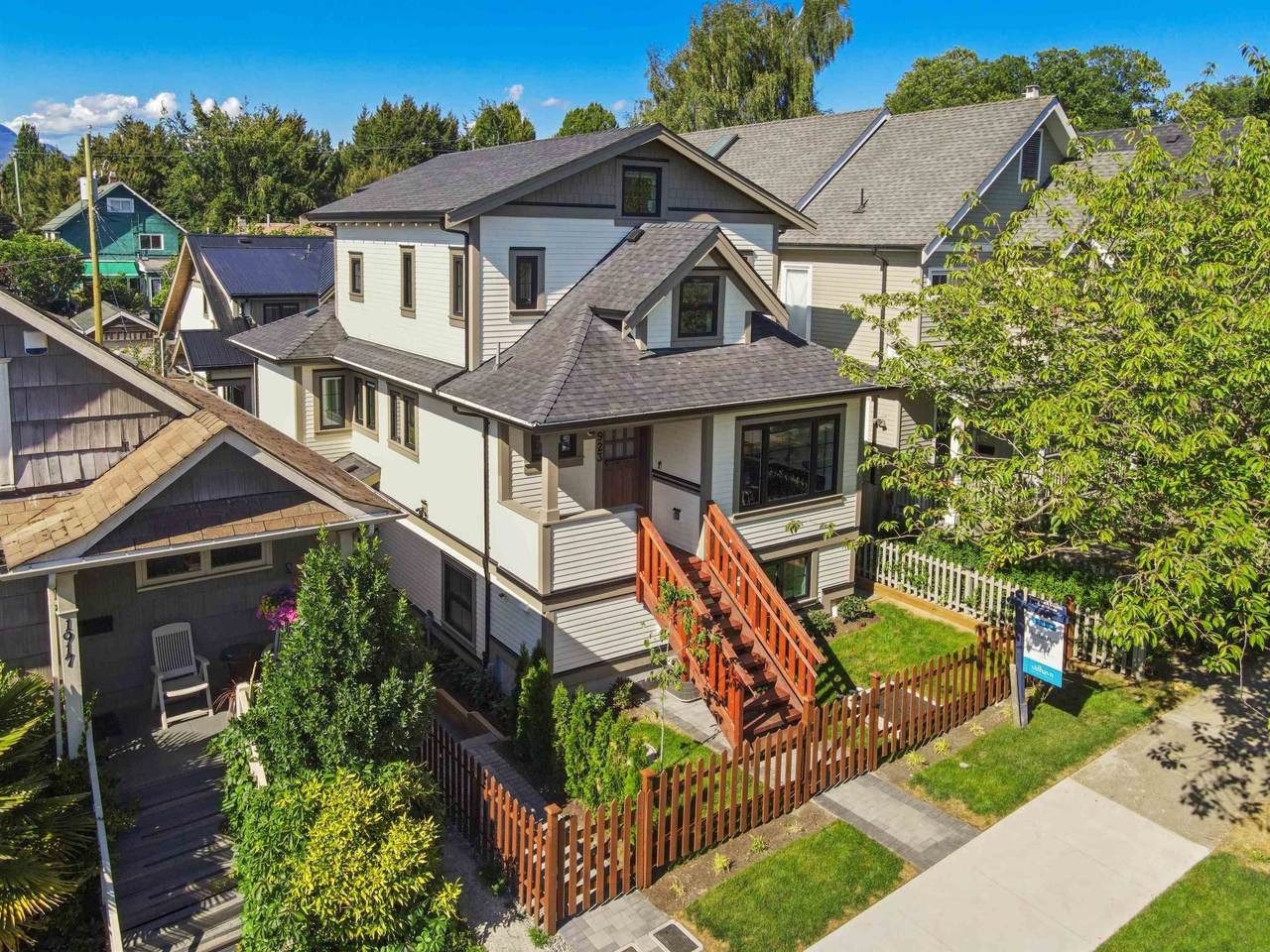 1923 3RD Avenue - Photo 1