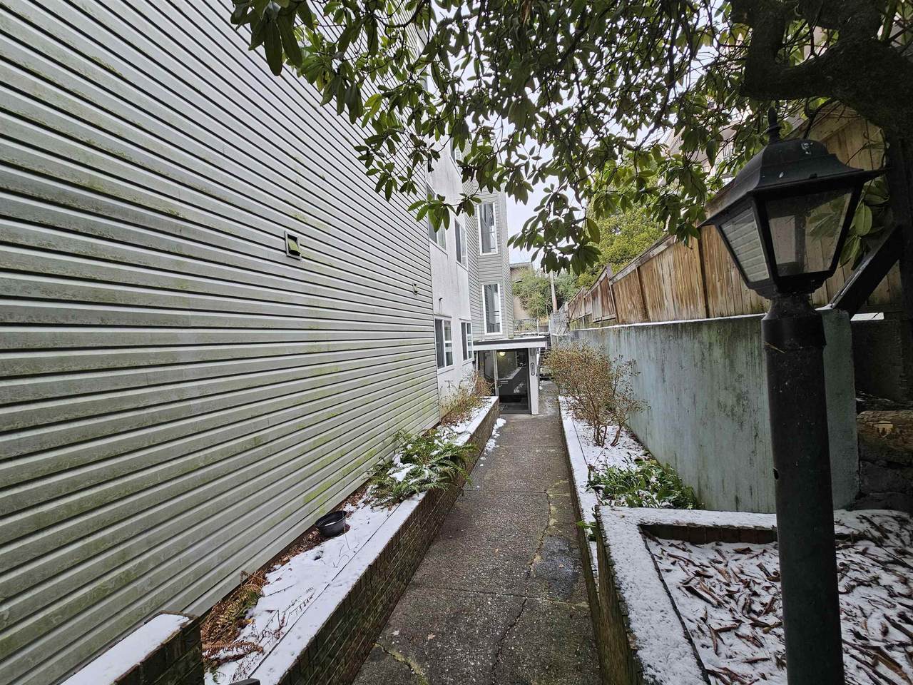 1015 St. Andrews Street - Photo 1