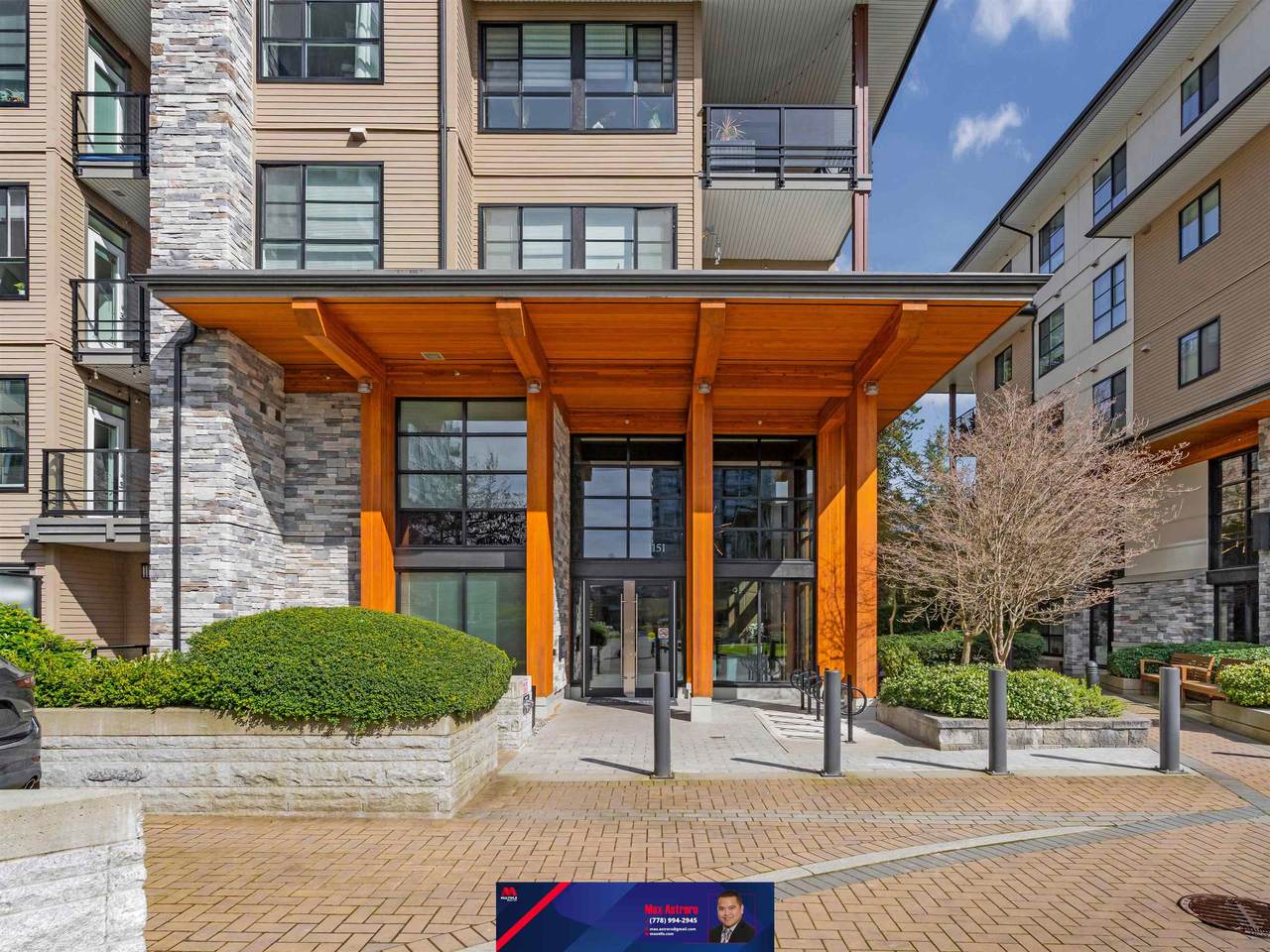 1151 Windsor Mews - Photo 1