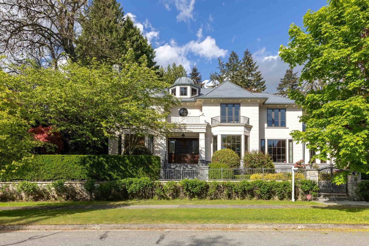 5376 Connaught Drive - Photo 1