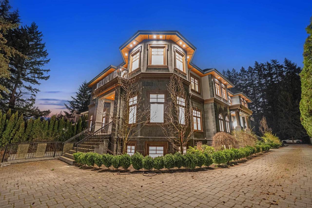 2458 140 Street - Photo 1
